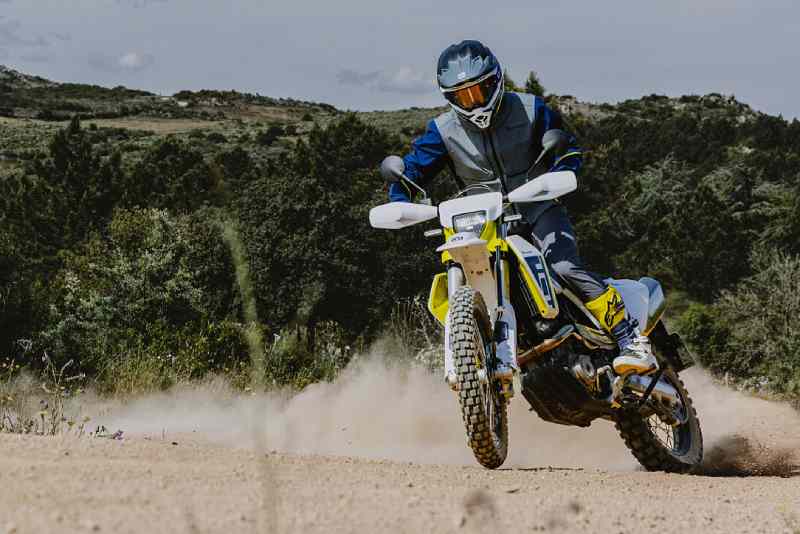 703 Supermoto/701 Enduro 記事5