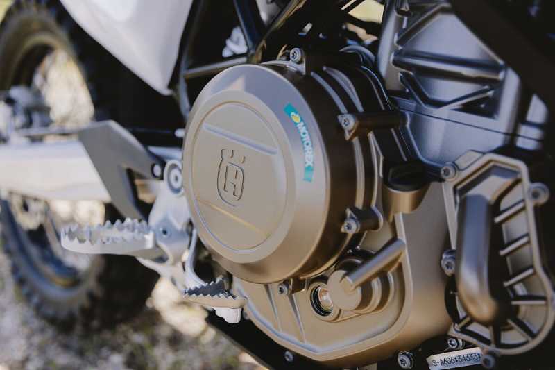 702 Supermoto/701 Enduro 記事2