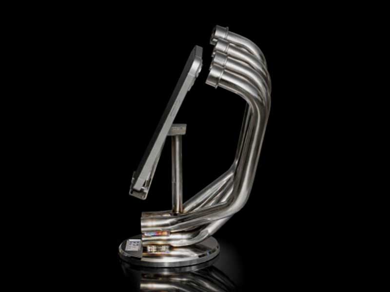 RPM がスマートフォンスタンド「DIGITAL-MANIHOLD Ver.1.0」を発売！ エキゾーストパイプの造形美を机上に表現 記事4