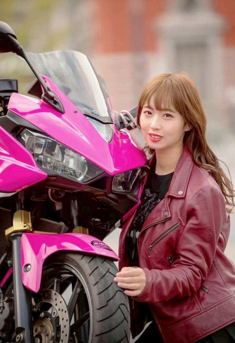 「バイク愛」を起点にバイクライフの魅力を発信、関西出身の女性ライダー奥沙織さんをバイク王アンバサダーに起用