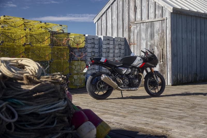 “トライアンフを楽しむ”