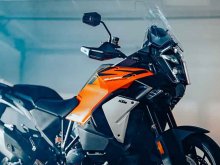 【KTM】新型「1390 SUPER ADVENTURE S EVO」を4月発売！ ストップ＆ゴー機能搭載 メイン