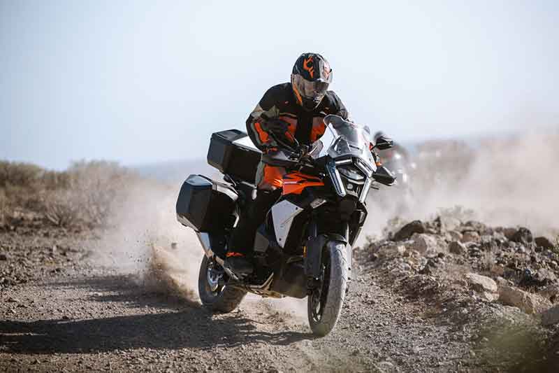 【KTM】新型「1390 SUPER ADVENTURE S EVO」を4月発売！ ストップ＆ゴー機能搭載 記事3