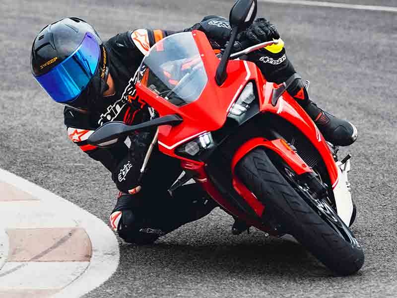 KOVE・350RR／450RR 記事5