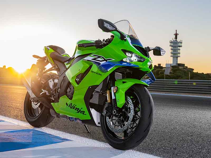 【カワサキ】新型「Ninja ZX-10R／Ninja ZX-10RR」発表　大型ウイングレット採用で走行性能向上 記事1