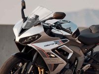 Daytona 660 メイン