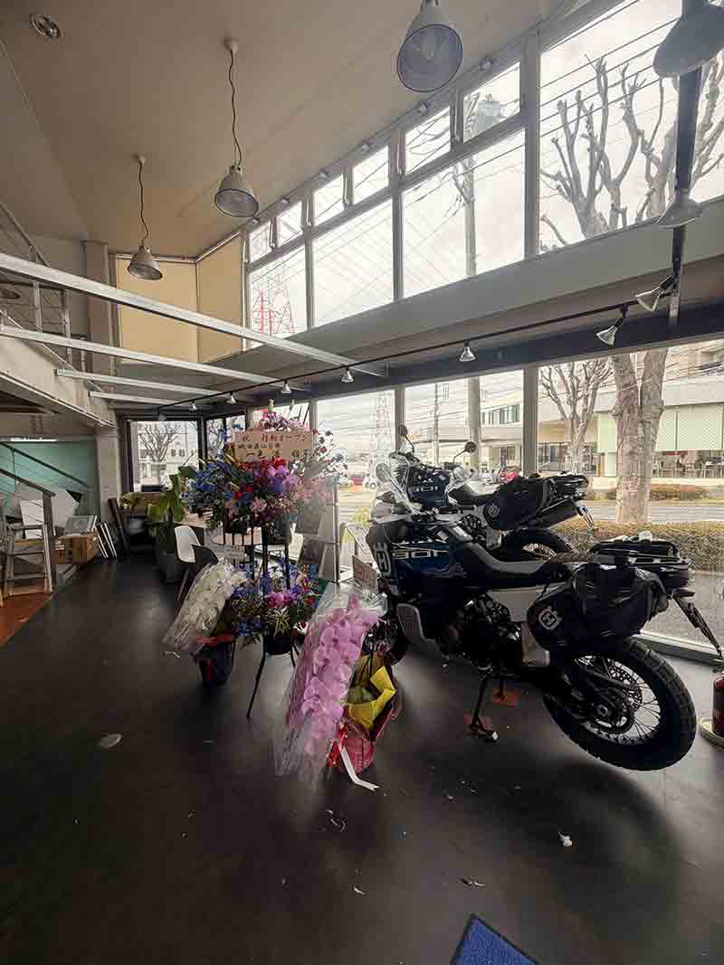 【ハスクバーナ・モーターサイクルズ】横浜市の正規ディーラー「ALPHATHREE」が移転リニューアルオープン！ 記事2