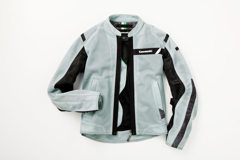 【動画公開】若月佑美さんがカワサキプラザアパレル＆グッズのタブロイド紙モデルに！