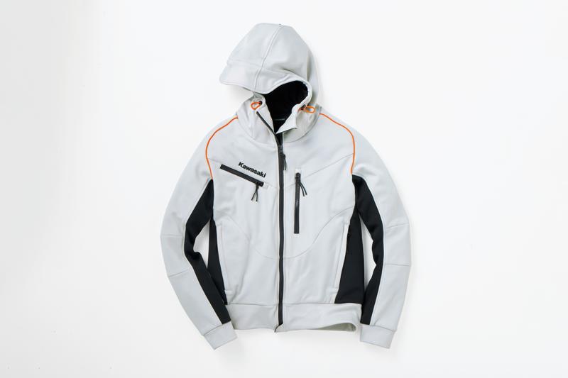 【動画公開】若月佑美さんがカワサキプラザアパレル＆グッズのタブロイド紙モデルに！