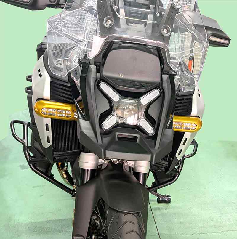 BMW R1300GSアドベンチャー専用「フォグランプカバー」がフィードスポーツジャパンから発売！ 記事2