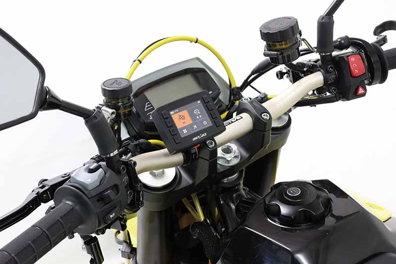 アクティブが DR-Z4SM のショーモデル「モタードスタイル with TYPE-X」の詳細を公開 記事6