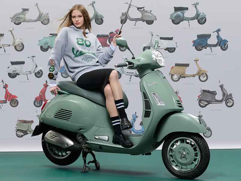 ベスパ GTS 80TH メイン