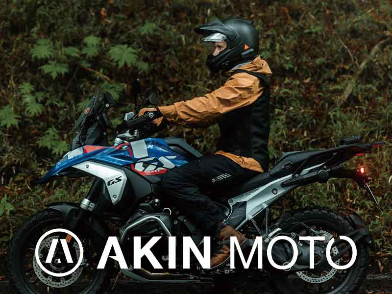 日常に溶け込むライディングウェア、豪州発の「AKIN MOTO／アキンモト」ジャペックスが取り扱いをスタート（動画あり） メイン