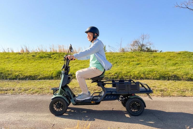 【ついに情報解禁】ブレイズ、「特定小型原動機付自転車」区分で当社初の4輪モデル「BLAZE