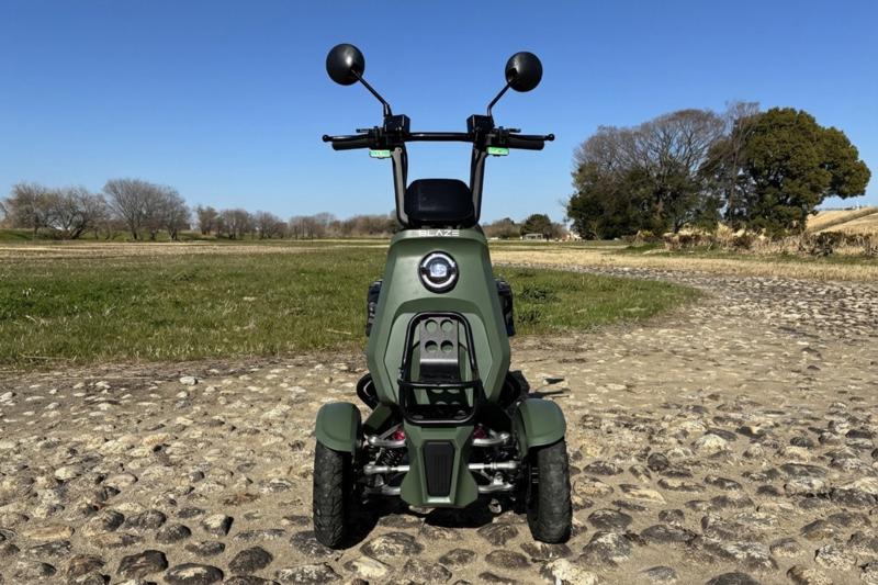 【ついに情報解禁】ブレイズ、「特定小型原動機付自転車」区分で当社初の4輪モデル「BLAZE