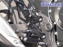CB750ホーネットの足元を変える──ウッドストックが提示するバックステップという「設計の再解釈」
