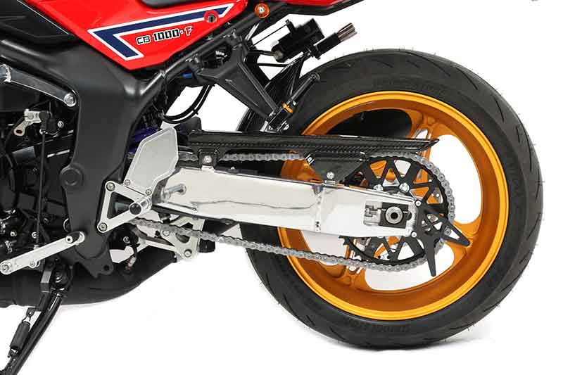 アクティブから CB1000F用「口の字断面スイングアーム」が登場！ 適度なしなりで旋回性能向上を狙う 記事6