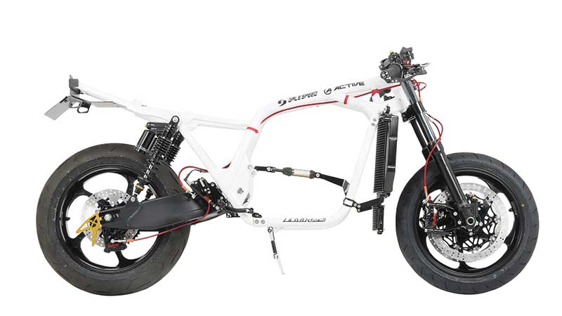 「SKELETON」から T.O.T レース車両へ、アクティブが2026年ショーモデル ZRX1200S の詳細を公開 記事2