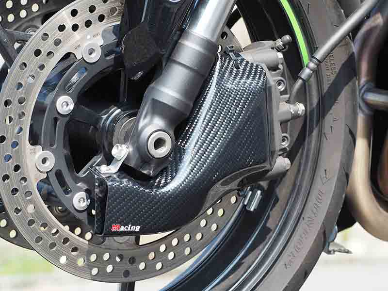 マジカルレーシングから ZX-4R／RR／SE（23-）用「キャリパークーリングダクト」が登場！ 記事1