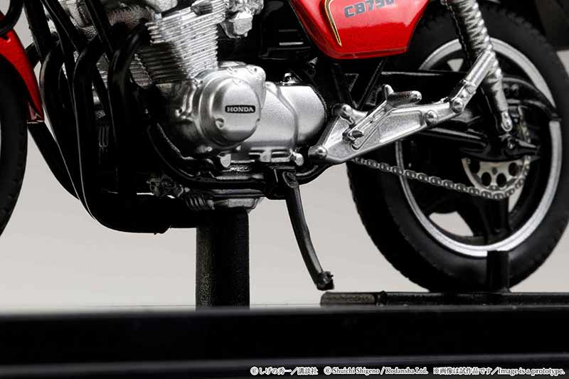 ホビージャパンのダイキャスト製「バリバリ伝説 1/24 完成品バイク 巨摩郡 / Honda CB750F」予約受付がスタート 記事11