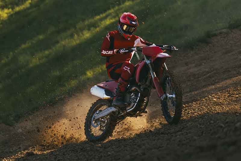 Desmo250 MX 記事3