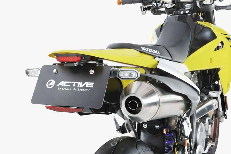 アクティブからスズキ DR-Z4SM(25)用「フェンダーレスキット」が登場! 記事1