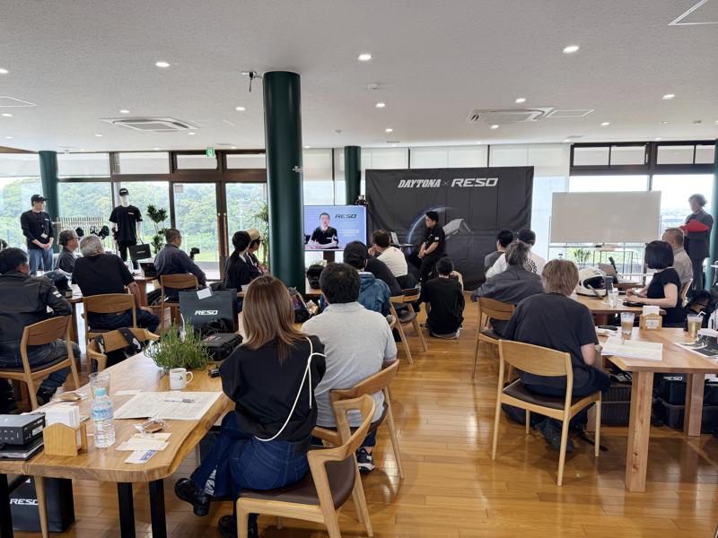 【株式会社デイトナ】通話距離が無制限!世界初のデュアルチャネル・メッシュ技術を搭載したMESHインカム「RESO