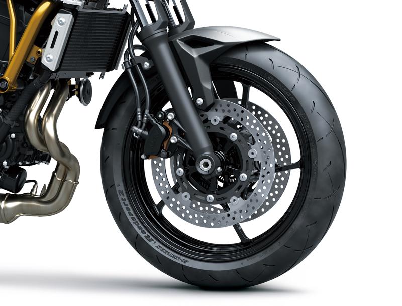 カワサキからワイドアグレッシブに進化したスーパーネイキッド「Z650