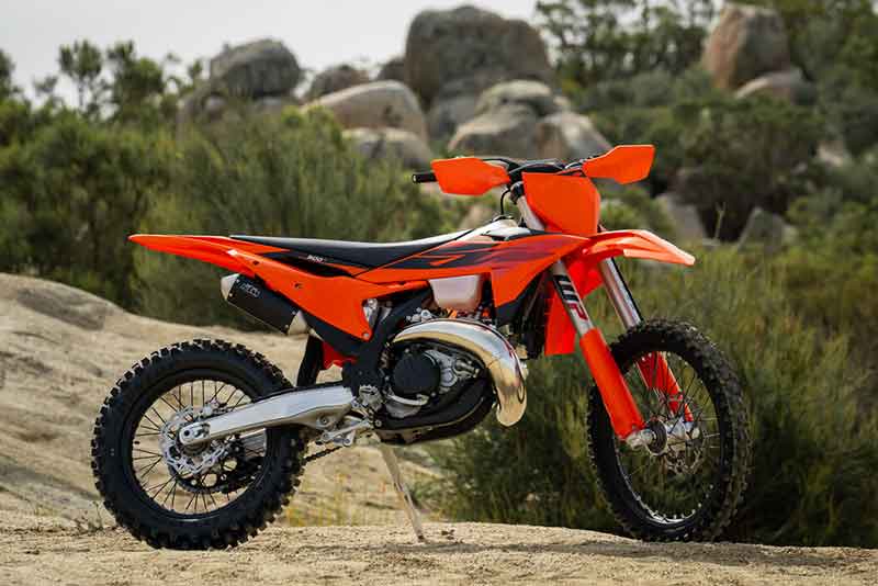 2027年 KTM XCシリーズ 記事1