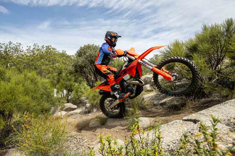 2027年 KTM XCシリーズ 記事4
