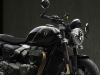 【トライアンフ】世界限定750台「SPEED TWIN 1200 TFC」を発表、カーボン外装と専用装備を採用
