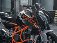 390 DUKE メイン