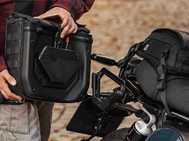 SWモテックの「V-LOC サイドキャリア／サイドバッグ」がアクティブから発売！ メイン