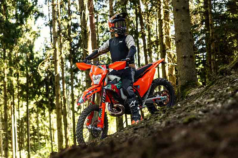2027 KTM EXC 6DAYS 記事2