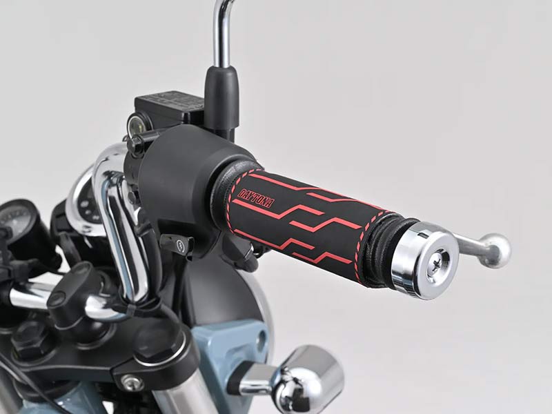 デイトナから「HOT GRIP WRAP HEAT」が発売! 最高約80℃の巻き型グリップヒーター 記事1