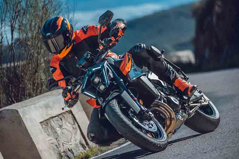 【KTM】「990 DUKE/1390 SUPER DUKE R EVO 購入サポートキャンペーン」を10/31まで実施中 記事2