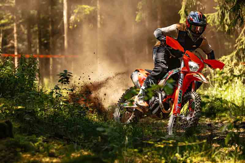 【KTM】レース参戦ライダーを支援する「KTM Racer Program」を導入、成績に応じてクーポン進呈 記事1