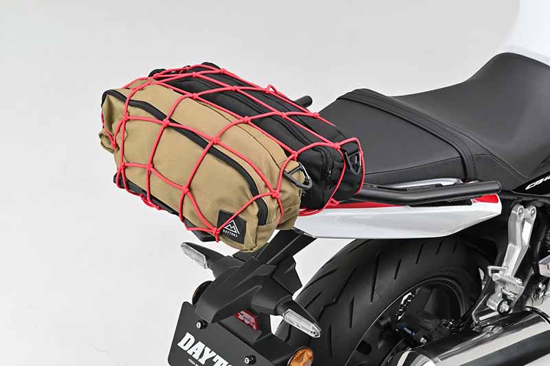 デイトナから CB400 SUPER FOUR E-Clutch(’26)用のカスタマイズパーツが続々登場! 記事5