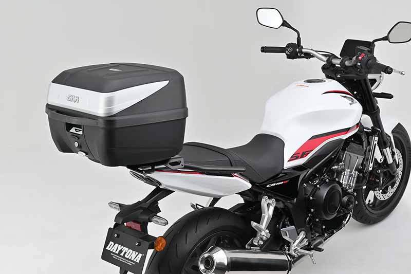 デイトナから CB400 SUPER FOUR E-Clutch(’26)用のカスタマイズパーツが続々登場! 記事14