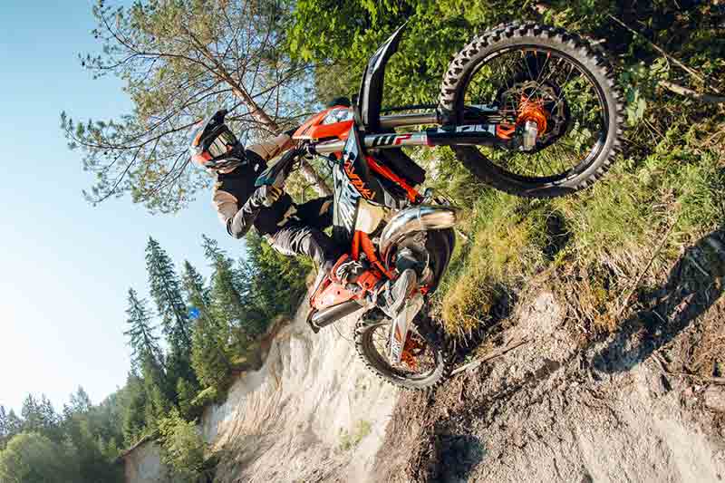 KTM 300 XC-W HARDENDURO 記事2