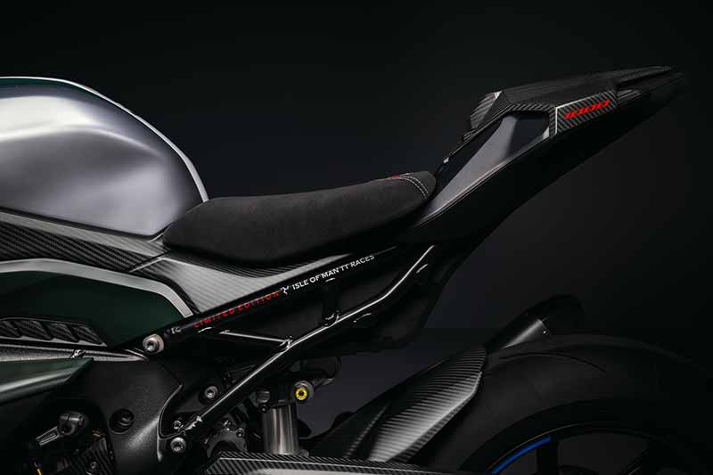 BMW M 1000 RR Limited Edition Isle of Man TT 記事5