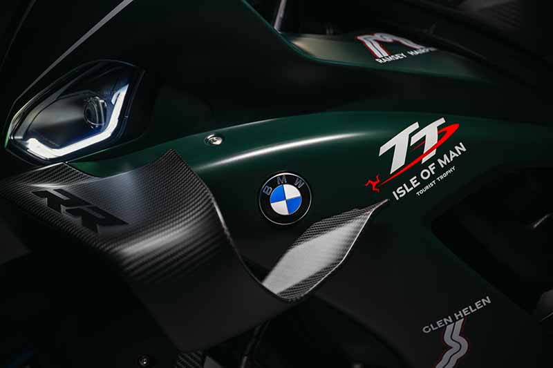 BMW M 1000 RR Limited Edition Isle of Man TT 記事1