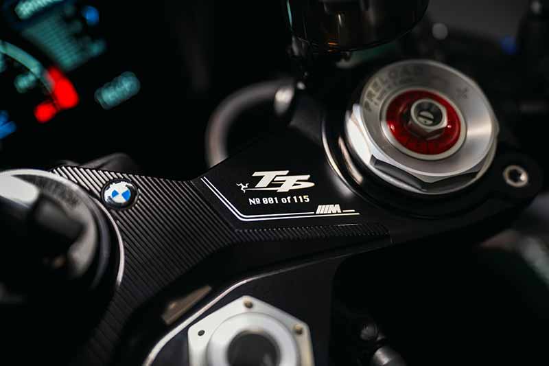 BMW M 1000 RR Limited Edition Isle of Man TT 記事6