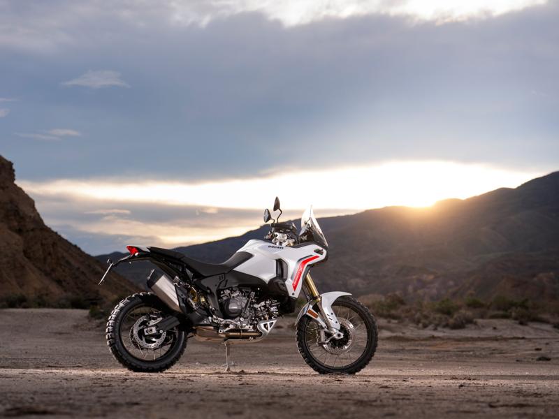 新型Hypermotard