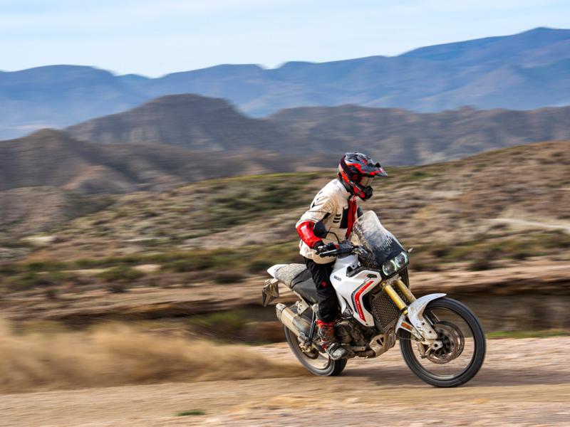 新型Hypermotard