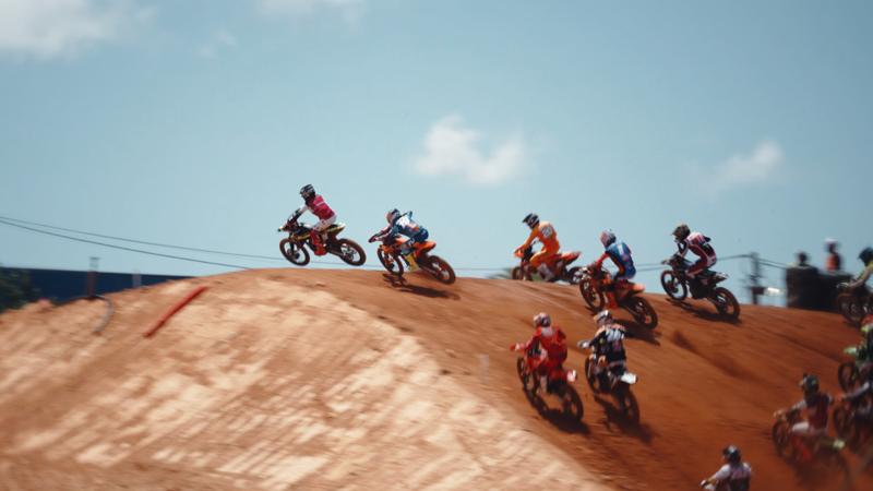 トライアンフ史上、初のモータースポーツ・ドキュメンタリーシリーズムービー「ALL