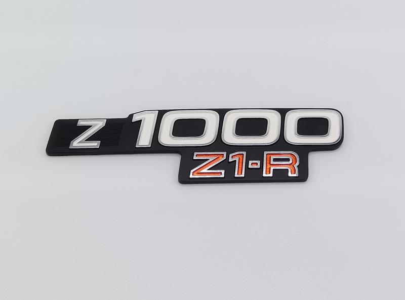カワサキオンラインショップでは、1970年代から1990年頃までに販売された純正エンブレムを在庫限りで販売いたします。