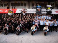 【アプリリア】MotoGP史上初！ インドネシアGP でトップ4を独占、ベッツェッキ優勝＆小椋藍が4位入賞 メイン